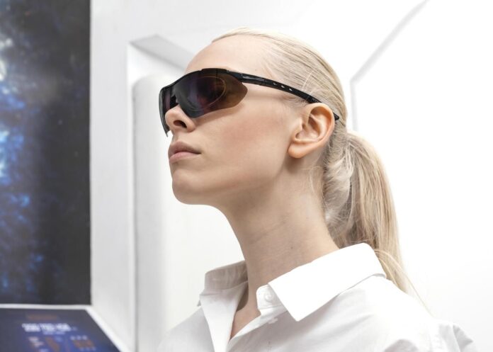 woman-wearing-digital-glasses