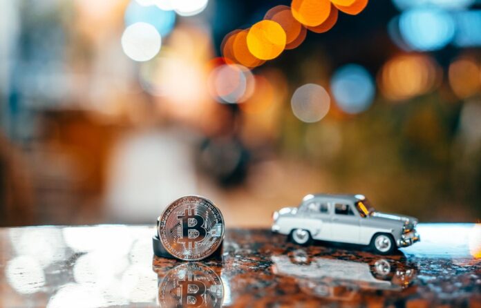 silver-bitcoin-moskvich-401-table-glowing