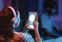 Muzyczny duel: Apple Music vs Spotify – Kto wygra bitwę na usługi?